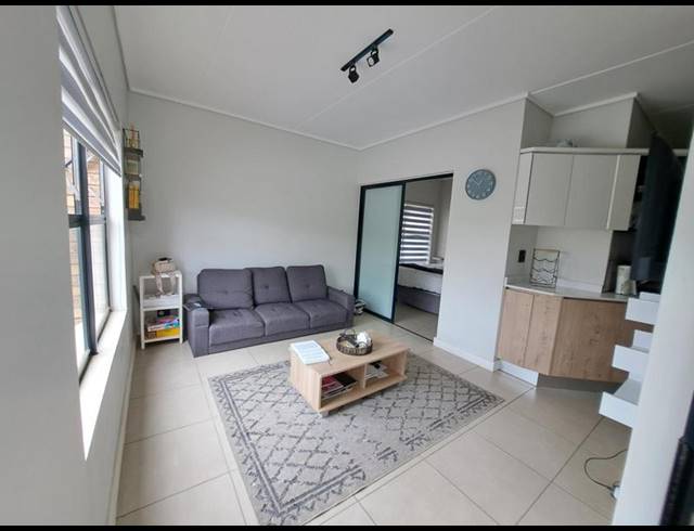 1 BEDROOM PROPERTY TO RENT IN MOOIKLOOF